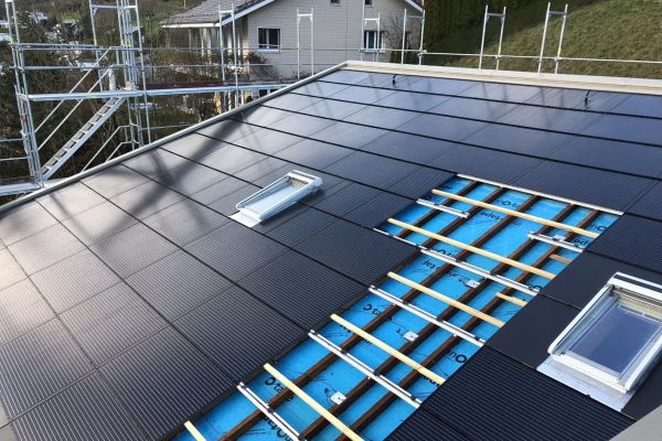 solar-indach-wettingen-01-1920px-07B5378C81-803E-428C-A54E-02D93E142249.jpg